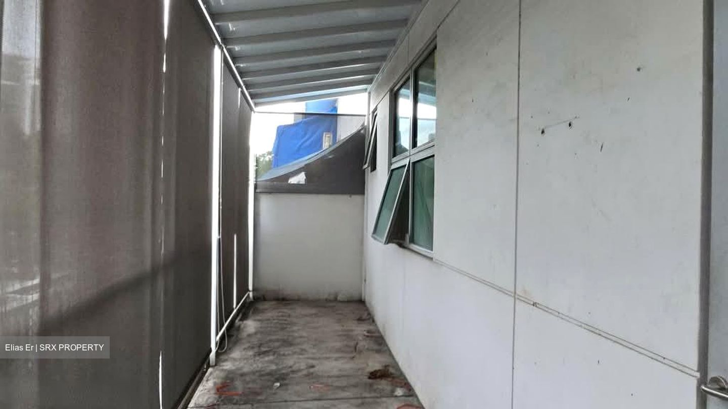 First Centre (D19), Factory #604210191
